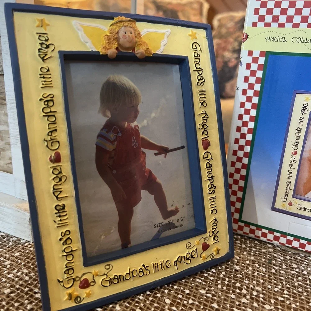 Grandma's little Angel Vintage picture frame From 1975‎